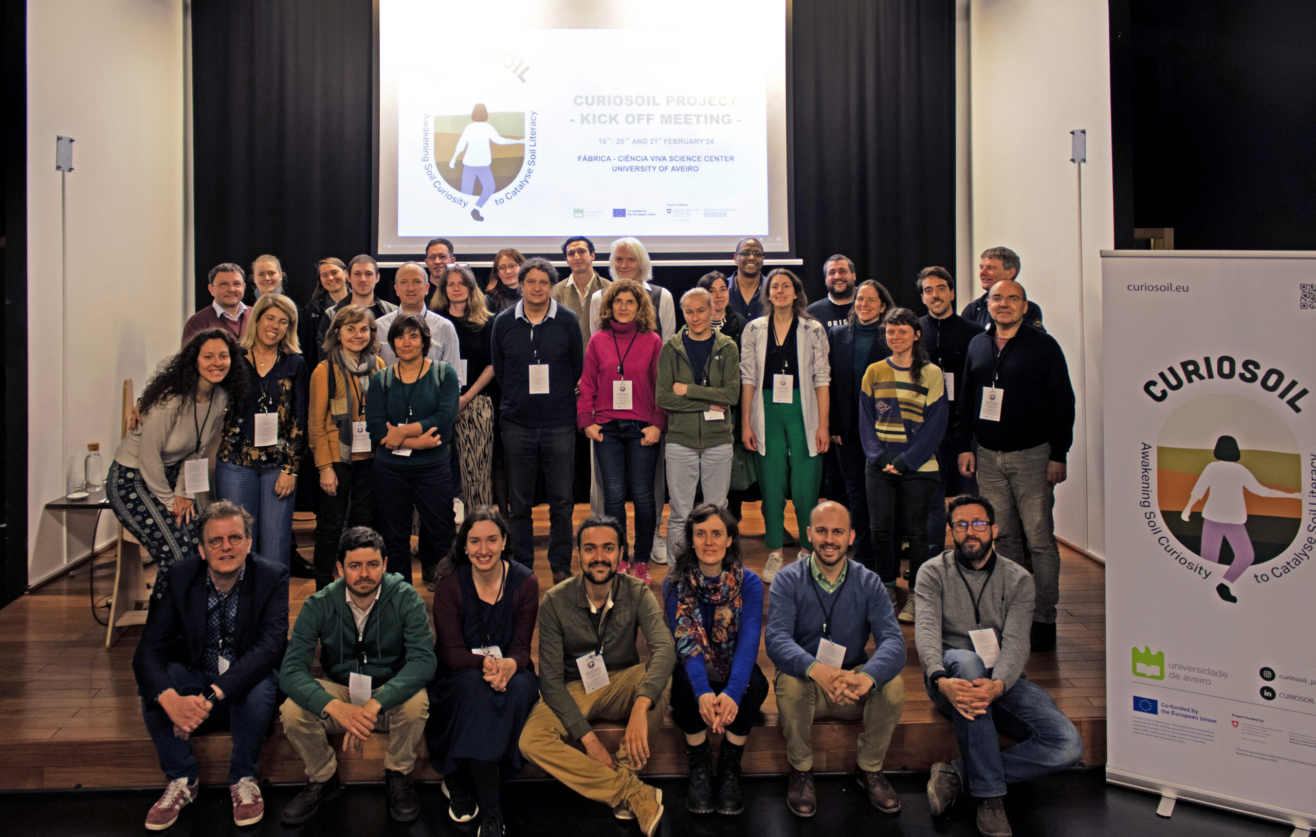 Group picture of CURIOSOIL partners at Fábrica Centro Ciência Viva in Aveiro. Image: CURIOSOIL team